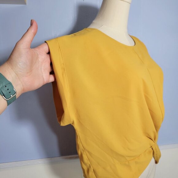 Forever 21 Medium Goldenrod Rolled Shortsleeve V Neck Front Knot Lightweight Top - Picture 5 of 9